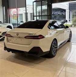 بي ام دبليو i5